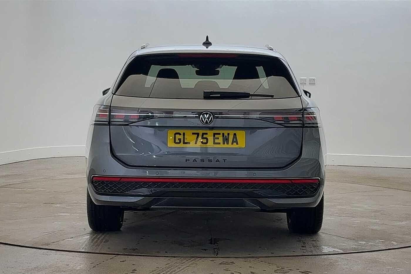 Used Volkswagen Passat 2025 for sale - 77152672: Photo 8