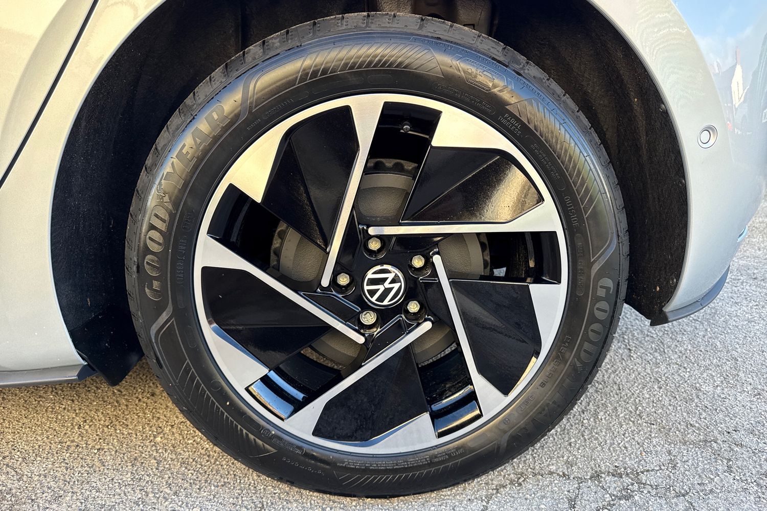 Used Volkswagen ID.3 2025 for sale - 76617112: Photo 11