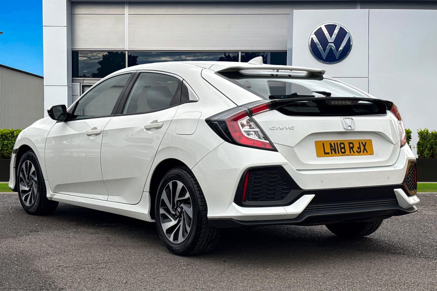 Used Honda Civic 2018 for sale - 77914263: Photo 2