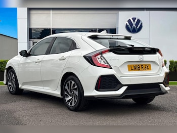 Used Honda Civic 2018 for sale - 77914263: Photo