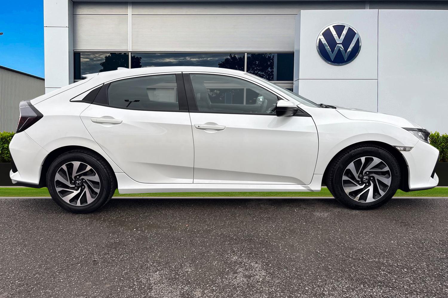 Used Honda Civic 2018 for sale - 77914263: Photo 3