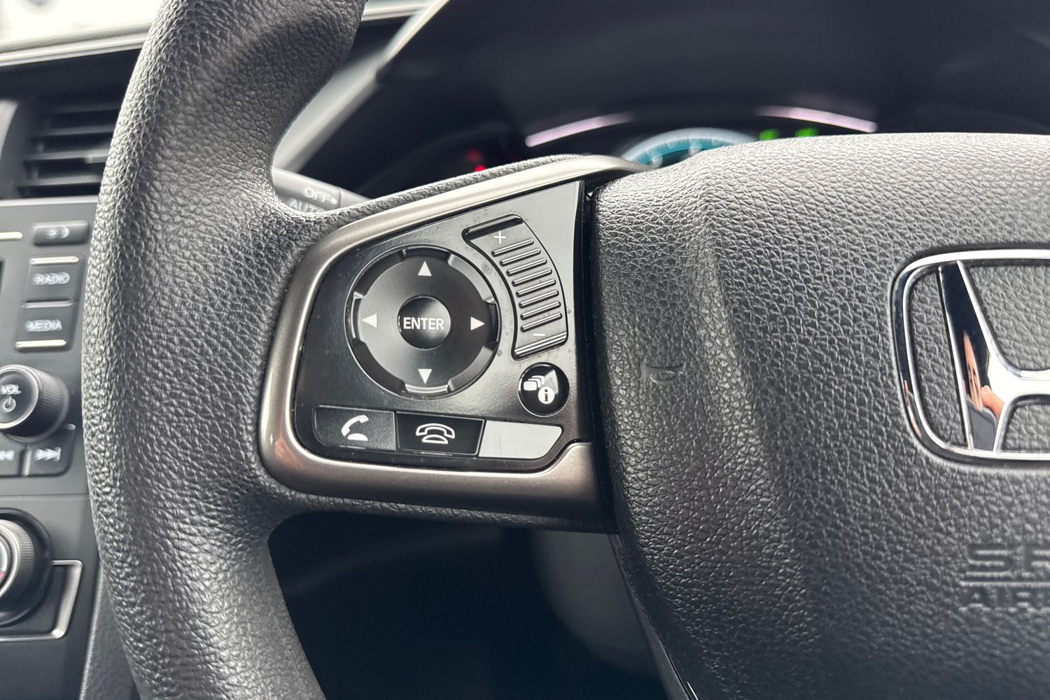 Used Honda Civic 2018 for sale - 77914263: Photo 40