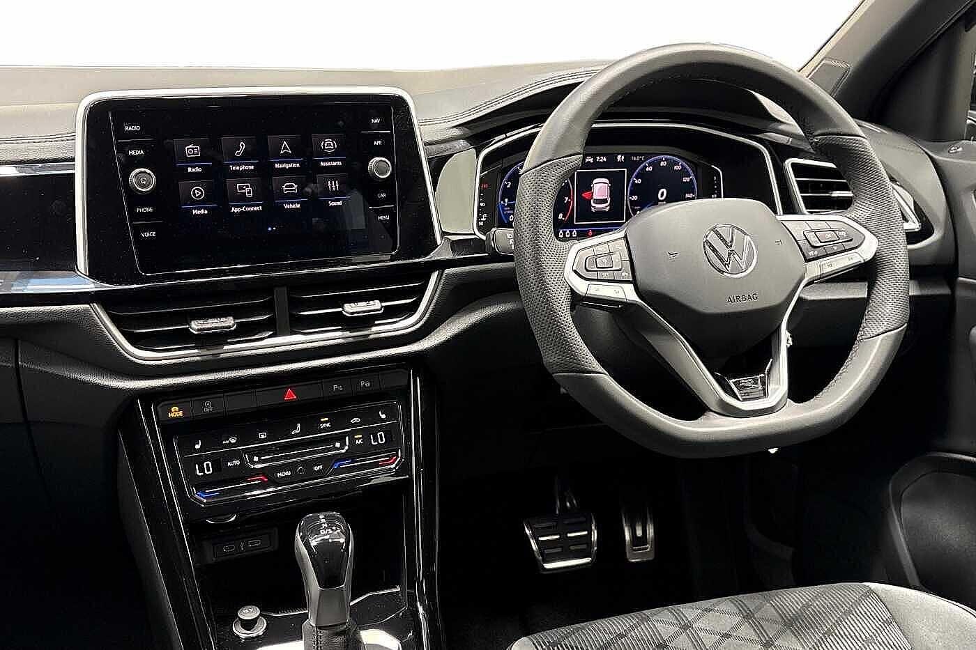 Used Volkswagen T-Roc 2025 for sale - 76711806: Photo 2