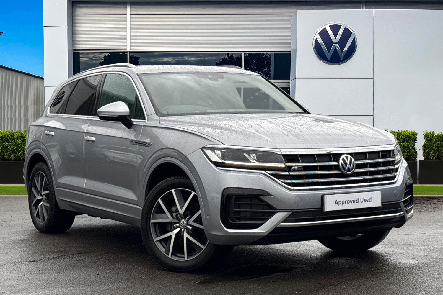 Used Volkswagen Touareg 2019 for sale - 76553378: Photo 1
