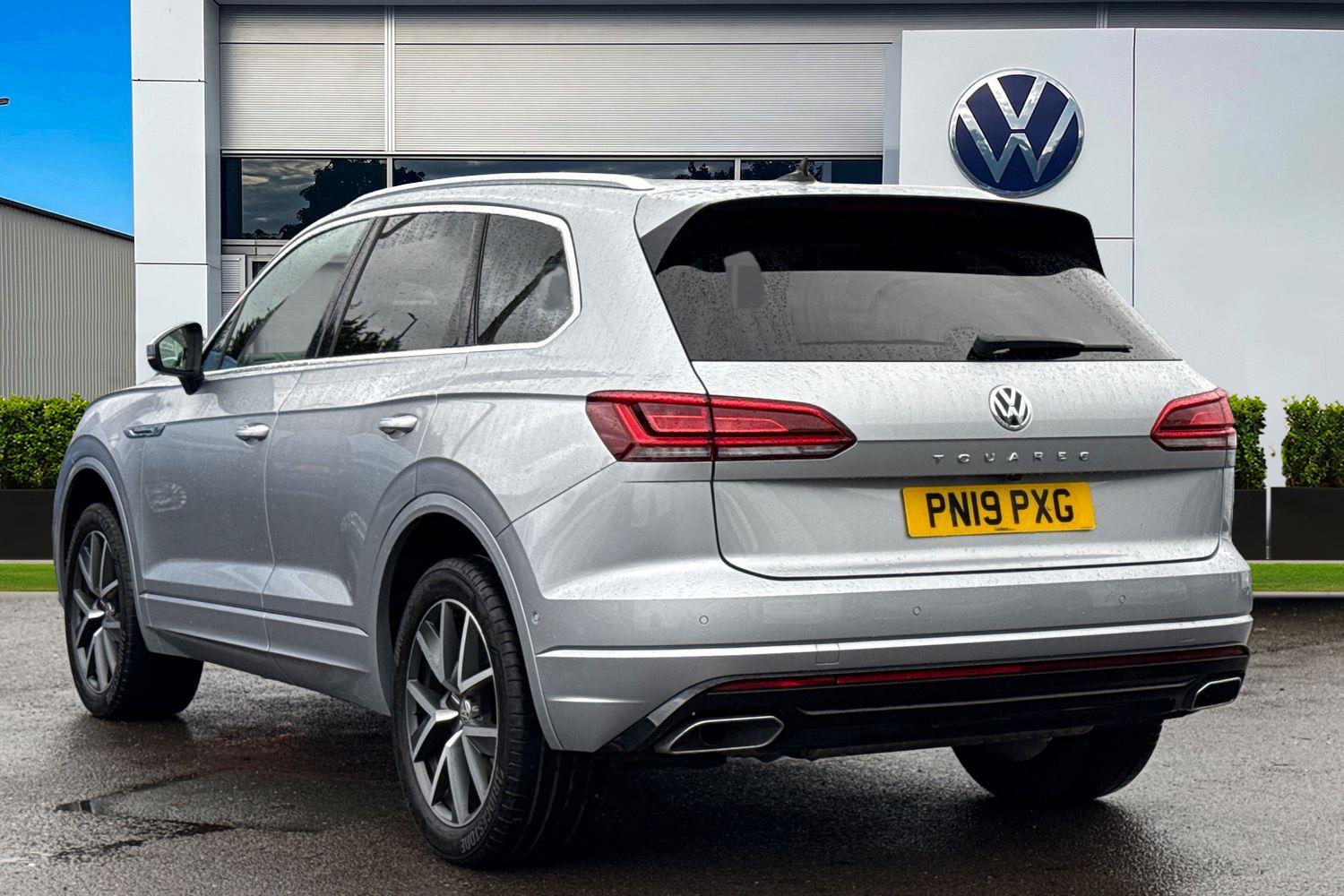 Used Volkswagen Touareg 2019 for sale - 76553378: Photo 2