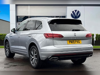 Used Volkswagen Touareg 2019 for sale - 76553378: Photo