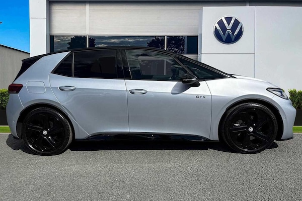 Used Volkswagen ID.3 2025 for sale - 76330826: Photo 4