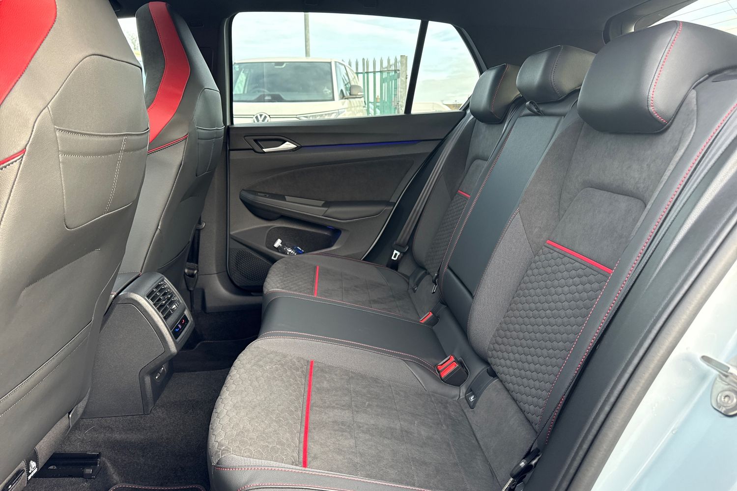 Used Volkswagen Golf 2025 for sale - 76909384: Photo 32