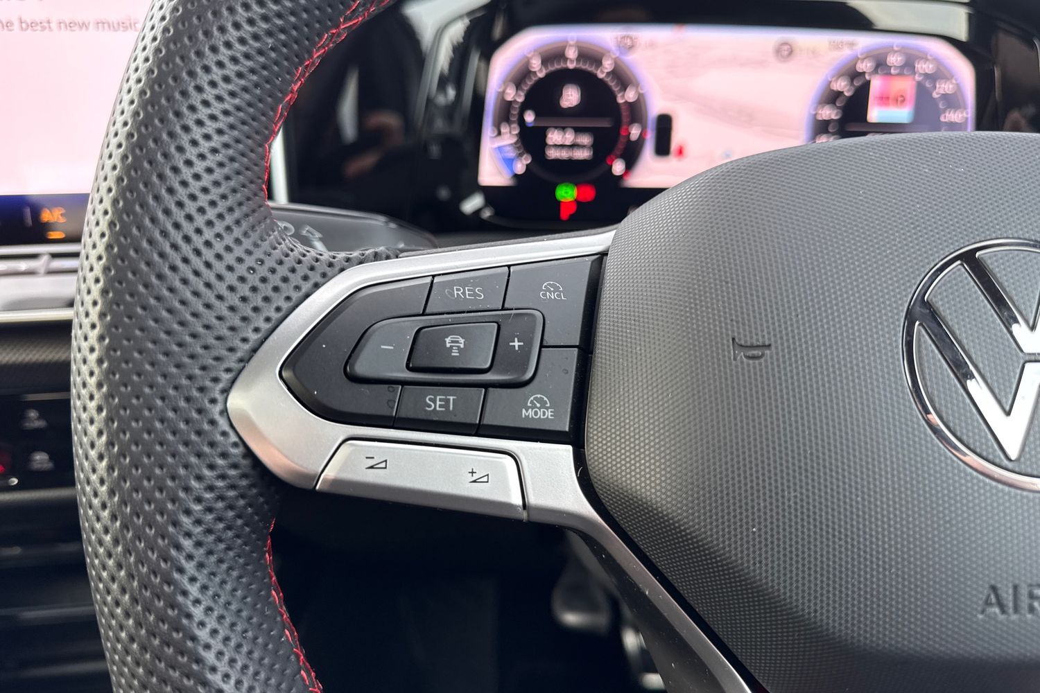 Used Volkswagen Golf 2025 for sale - 76909384: Photo 41