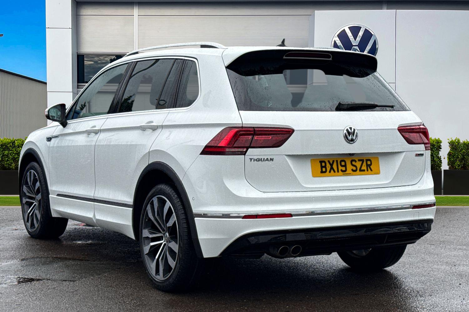 Used Volkswagen Tiguan 2019 for sale - 76546142: Photo 2