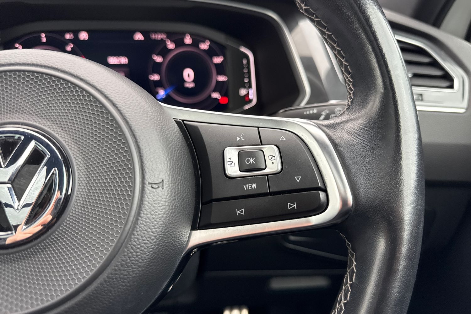 Used Volkswagen Tiguan 2019 for sale - 76546142: Photo 49