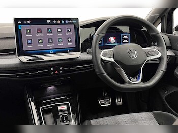 Used Volkswagen Golf 2025 for sale - 77355464: Photo