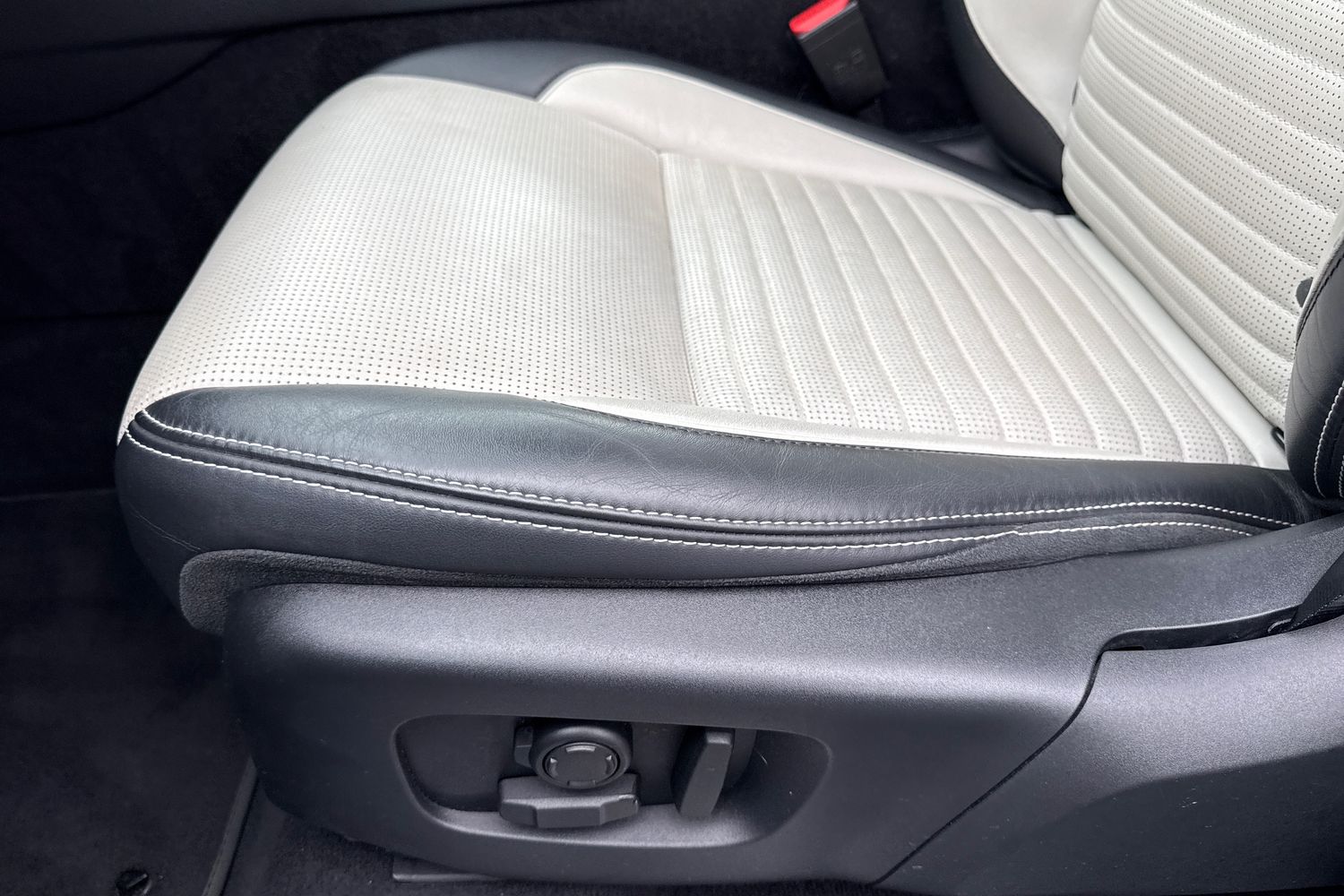 Used Land Rover Discovery Sport 2020 for sale - 76820140: Photo 39