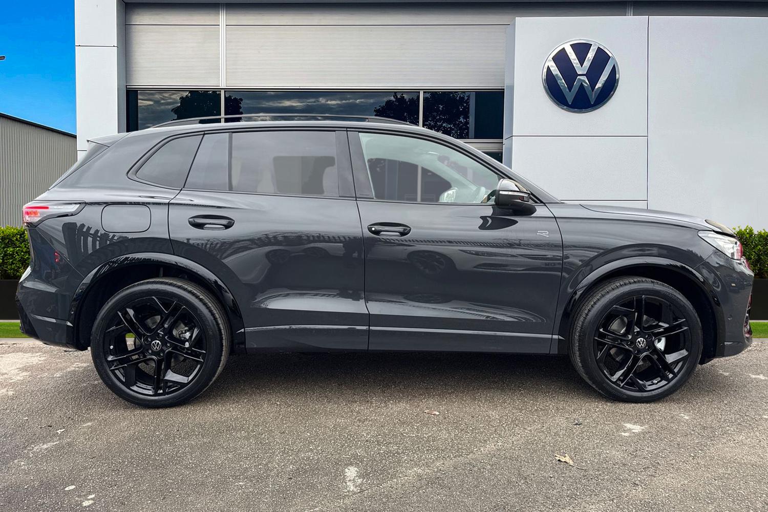 Used Volkswagen Tiguan 2026 for sale - 77436130: Photo 3