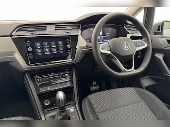 Used Volkswagen Touran 2025 for sale - 77520320: Photo
