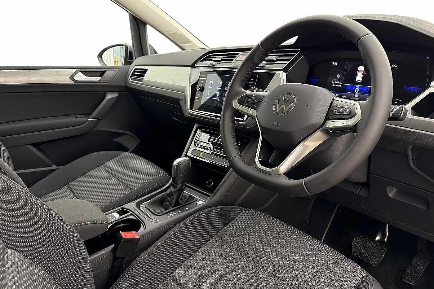 Used Volkswagen Touran 2025 for sale - 77520320: Photo 6