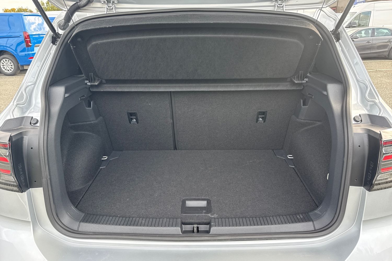 Used Volkswagen T-Cross 2025 for sale - 76236821: Photo 6