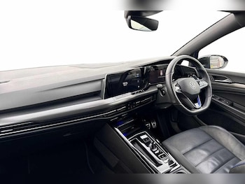 Used Volkswagen Golf 2024 for sale - 78859561: Photo