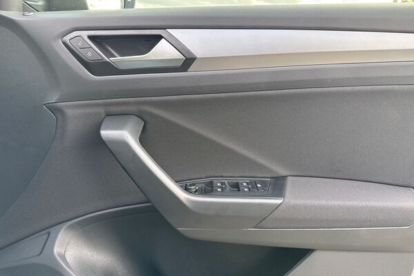 Used Volkswagen T-Roc 2025 for sale - 76171139: Photo 17