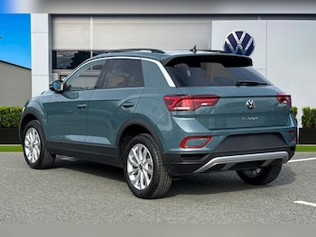 Used Volkswagen T-Roc 2025 for sale - 76171139: Photo 2