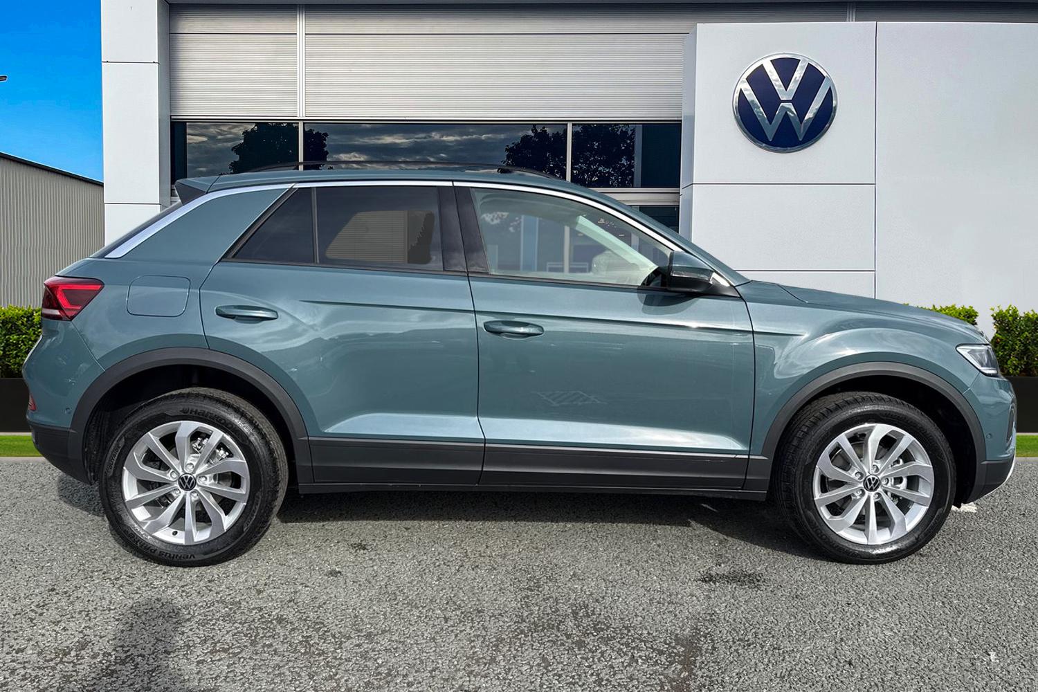 Used Volkswagen T-Roc 2025 for sale - 76171139: Photo 3