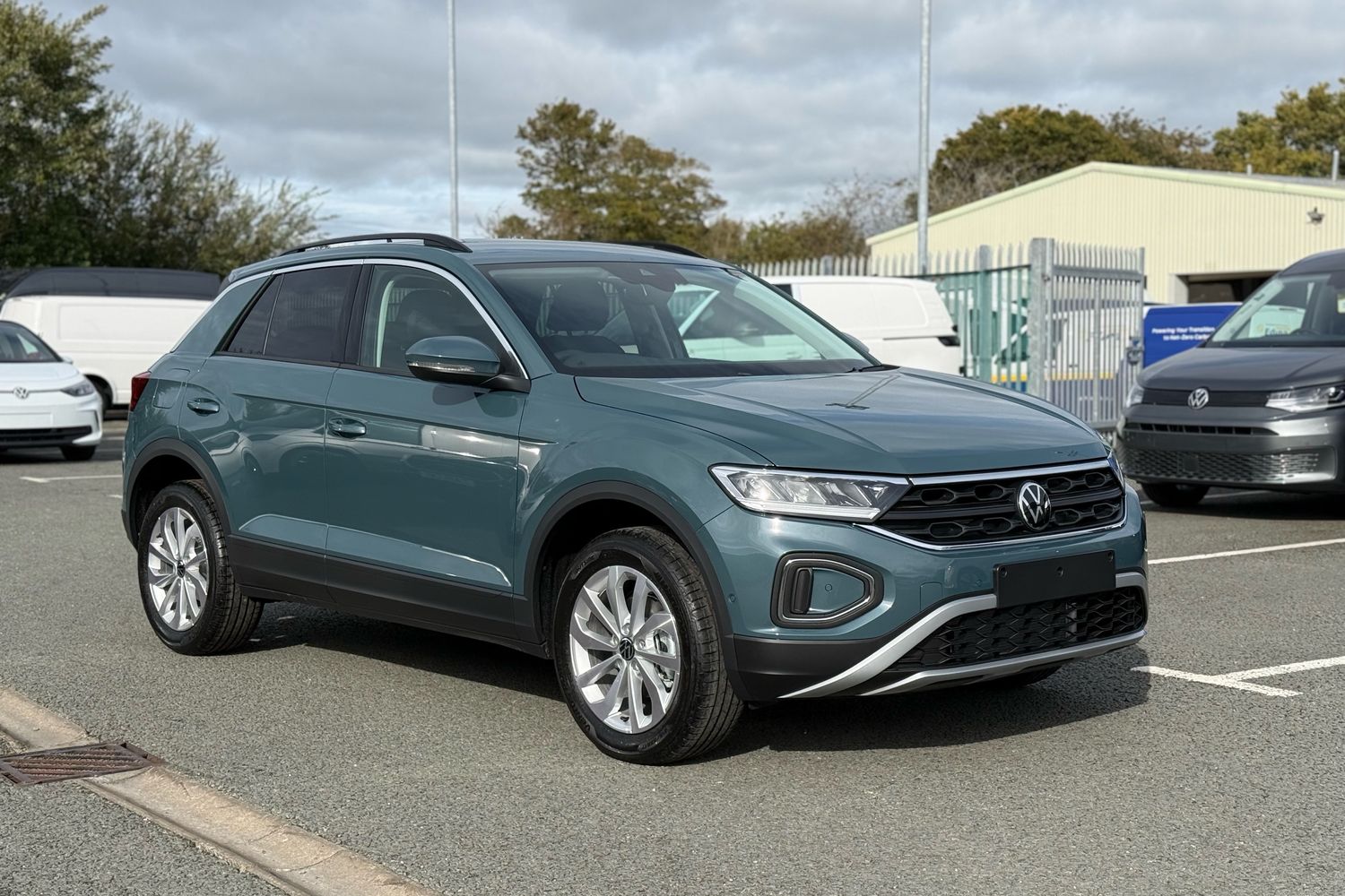 Used Volkswagen T-Roc 2025 for sale - 76171139: Photo 41