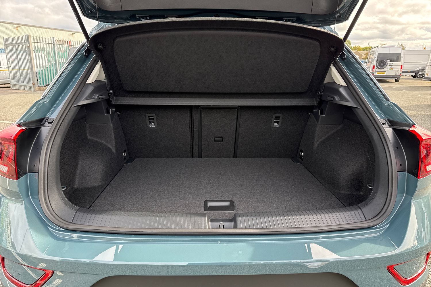 Used Volkswagen T-Roc 2025 for sale - 76171139: Photo 9