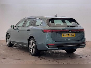 Used Volkswagen Passat 2024 for sale - 76469276: Photo