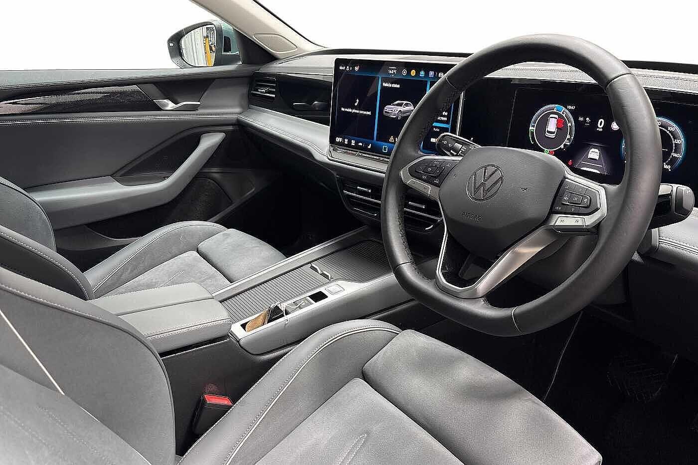 Used Volkswagen Passat 2024 for sale - 76469276: Photo 6