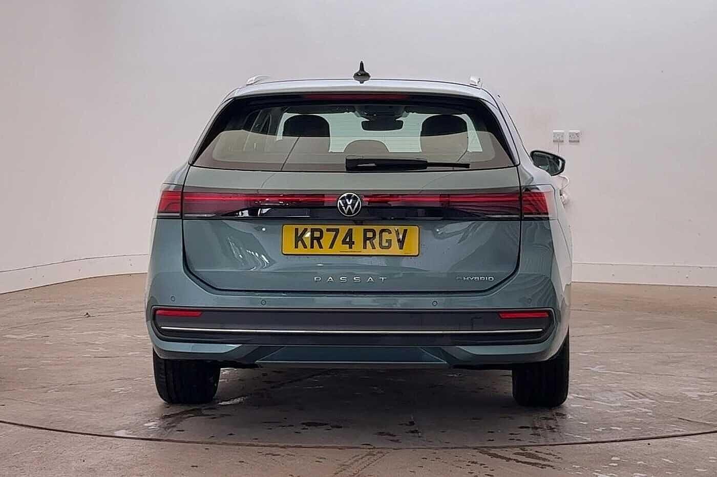 Used Volkswagen Passat 2024 for sale - 76469276: Photo 8