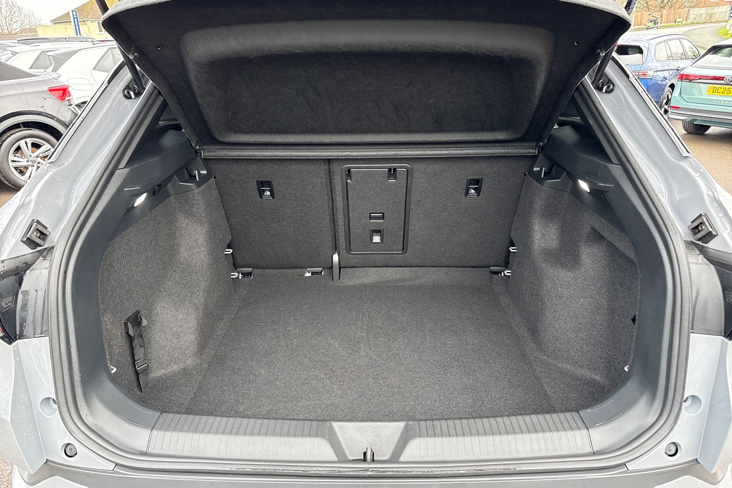 Used Volkswagen ID.4 2025 for sale - 77211566: Photo 7