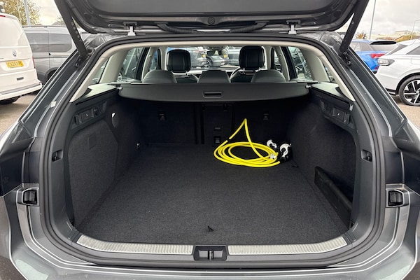 Used Volkswagen Passat 2024 for sale - 76090167: Photo 10