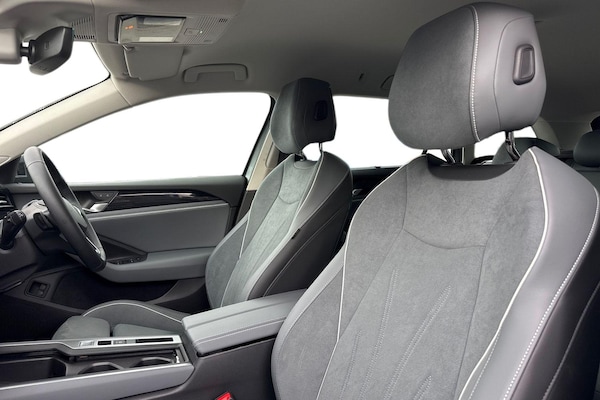Used Volkswagen Passat 2024 for sale - 76090167: Photo 11