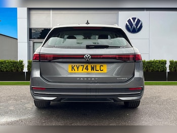 Used Volkswagen Passat 2024 for sale - 76090167: Photo 4