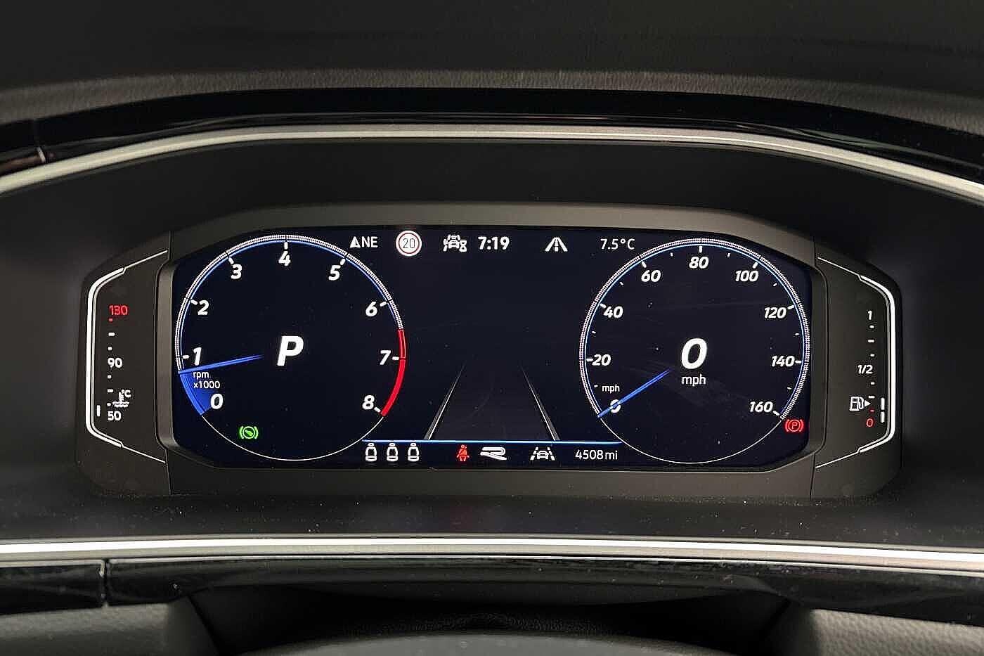 Used Volkswagen T-Roc 2025 for sale - 77935730: Photo 11