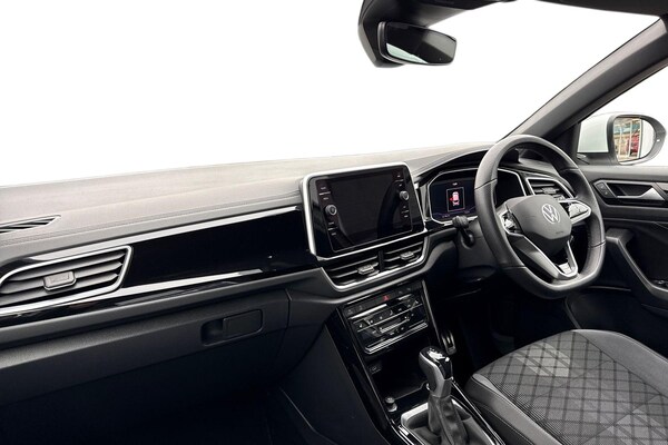 Used Volkswagen T-Roc 2023 for sale - 76268018: Photo 15