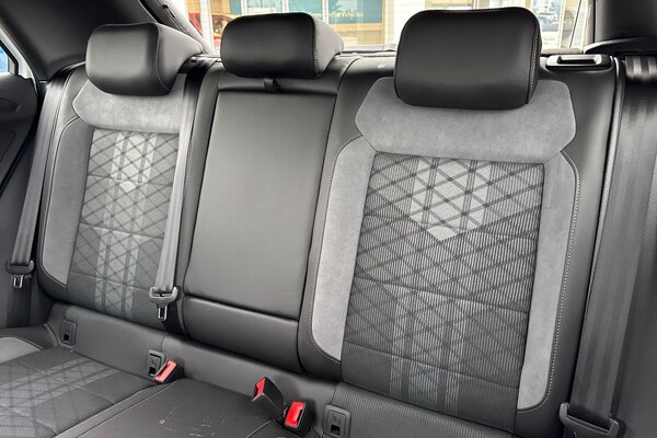 Used Volkswagen T-Roc 2023 for sale - 76268018: Photo 19