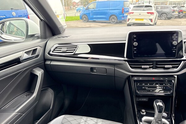 Used Volkswagen T-Roc 2023 for sale - 76268018: Photo 20