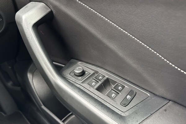 Used Volkswagen T-Roc 2023 for sale - 76268018: Photo 21