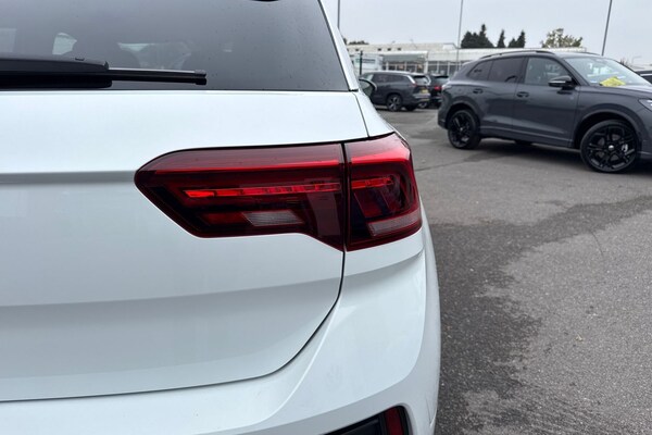 Used Volkswagen T-Roc 2023 for sale - 76268018: Photo 26