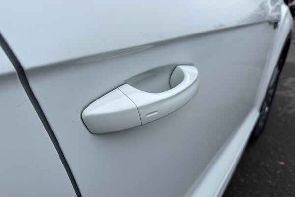 Used Volkswagen T-Roc 2023 for sale - 76268018: Photo 28
