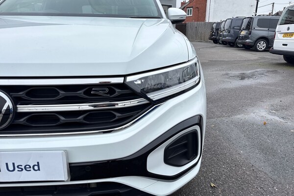 Used Volkswagen T-Roc 2023 for sale - 76268018: Photo 31