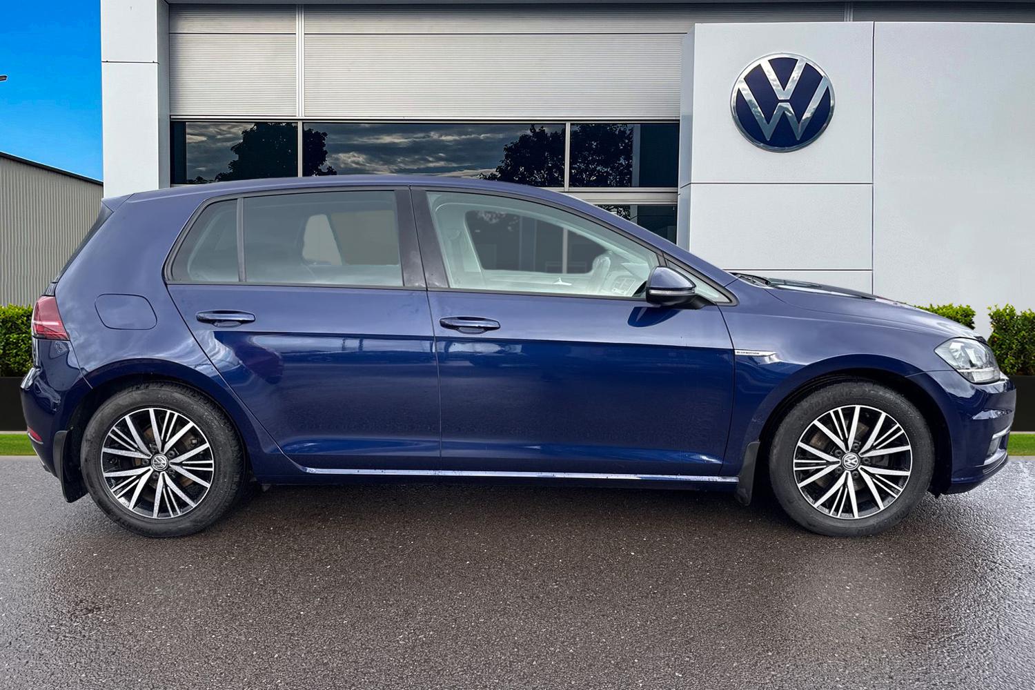 Used Volkswagen Golf 2018 for sale - 77527658: Photo 3