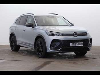 2025 - 2.0TDI (150ps) R-Line DSG Ã¢ ­  Black Styling pack, Infortainment Pack Plu 5-Door