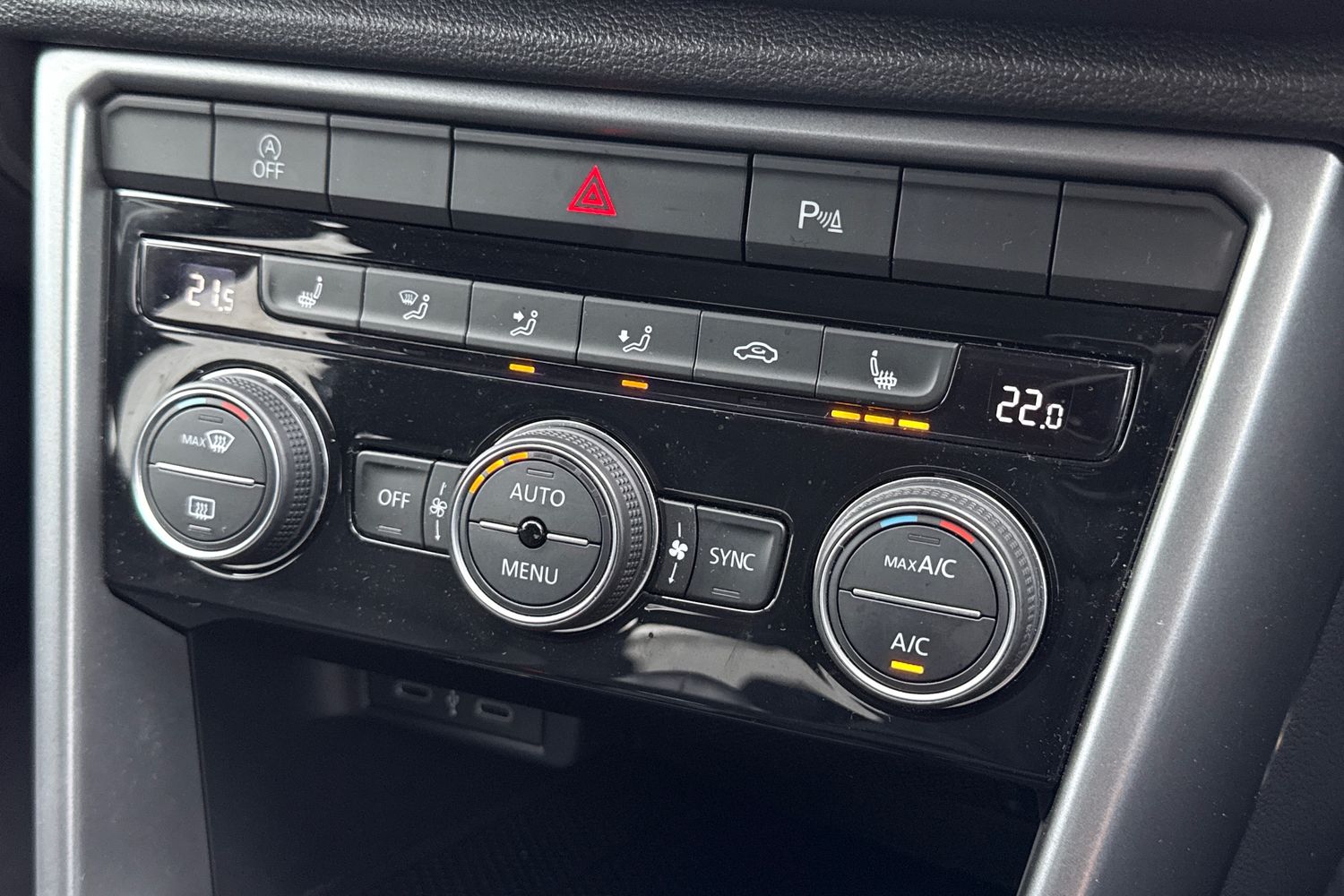 Used Volkswagen T-Roc 2021 for sale - 77535339: Photo 22