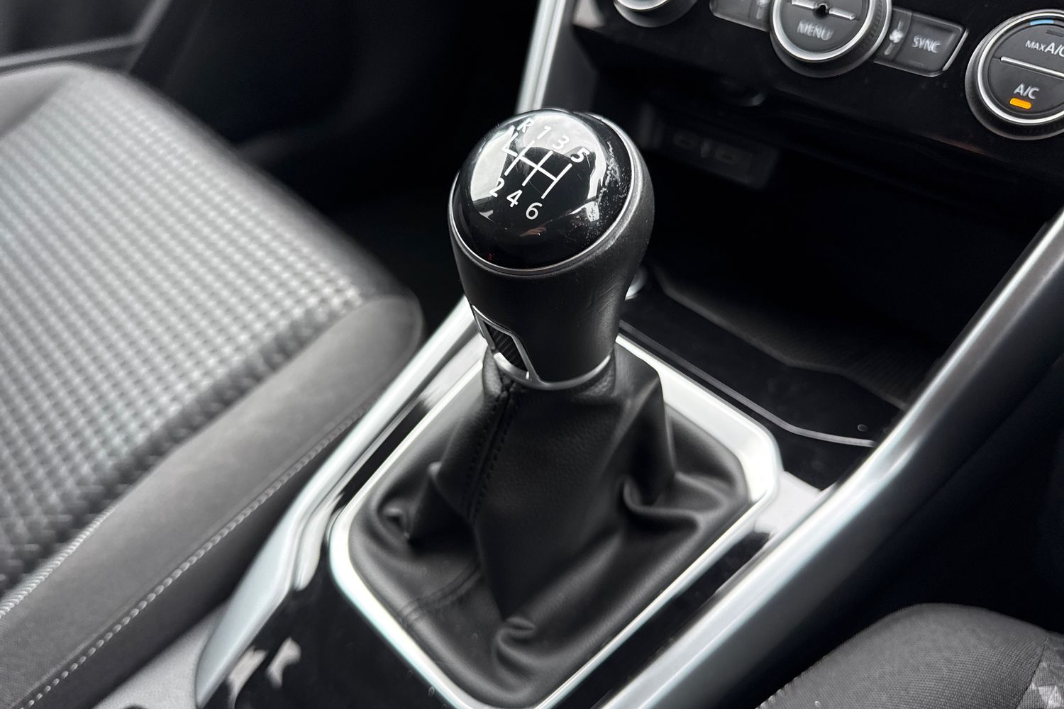 Used Volkswagen T-Roc 2021 for sale - 77535339: Photo 23