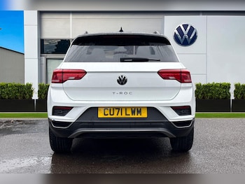 Used Volkswagen T-Roc 2021 for sale - 77535339: Photo