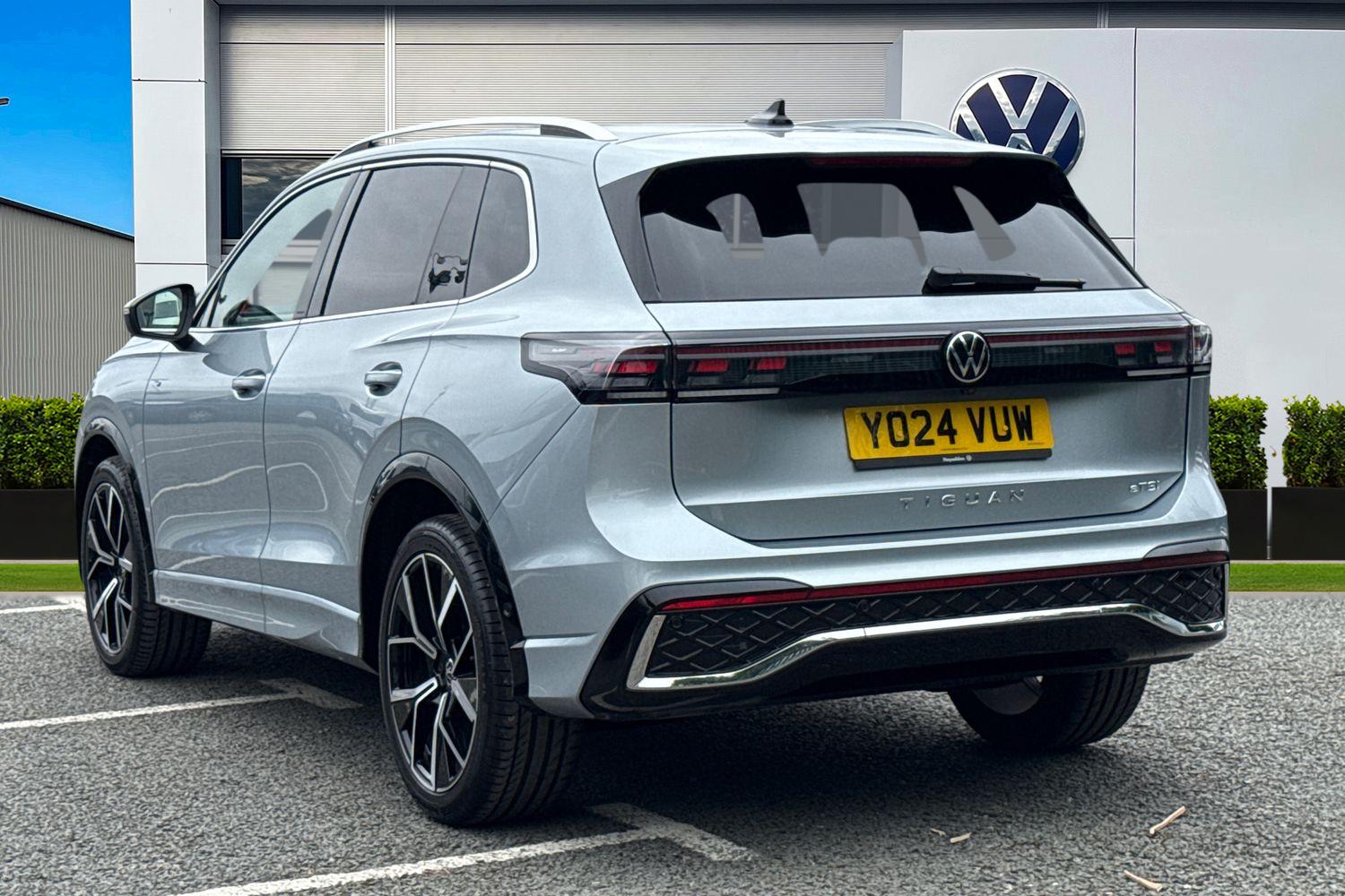 Used Volkswagen Tiguan 2024 for sale - 76323942: Photo 2