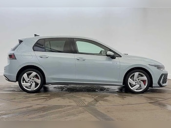 Used Volkswagen Golf 2025 for sale - 76949684: Photo