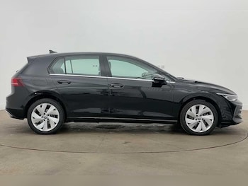 Used Volkswagen Golf 2026 for sale - 79558825: Photo